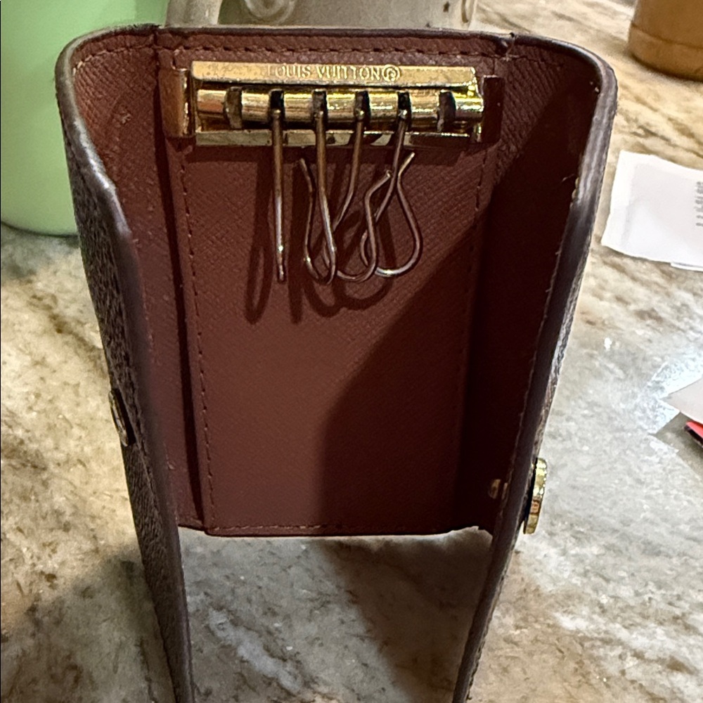 Louis Vuitton Classic Monogram Key Holder - Picture 8 of 12